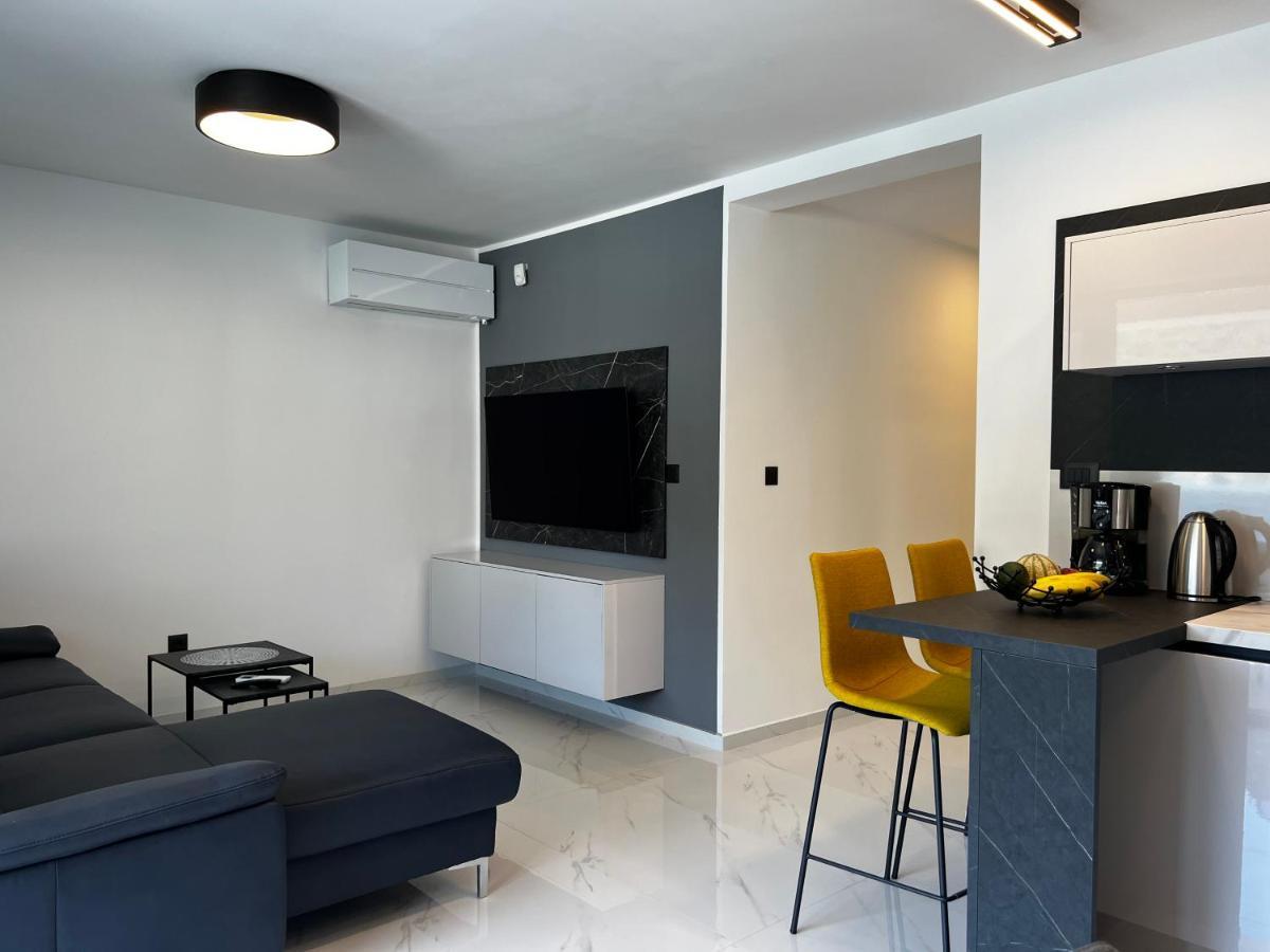 White Pearl Apartments - New Гребащиця Екстер'єр фото