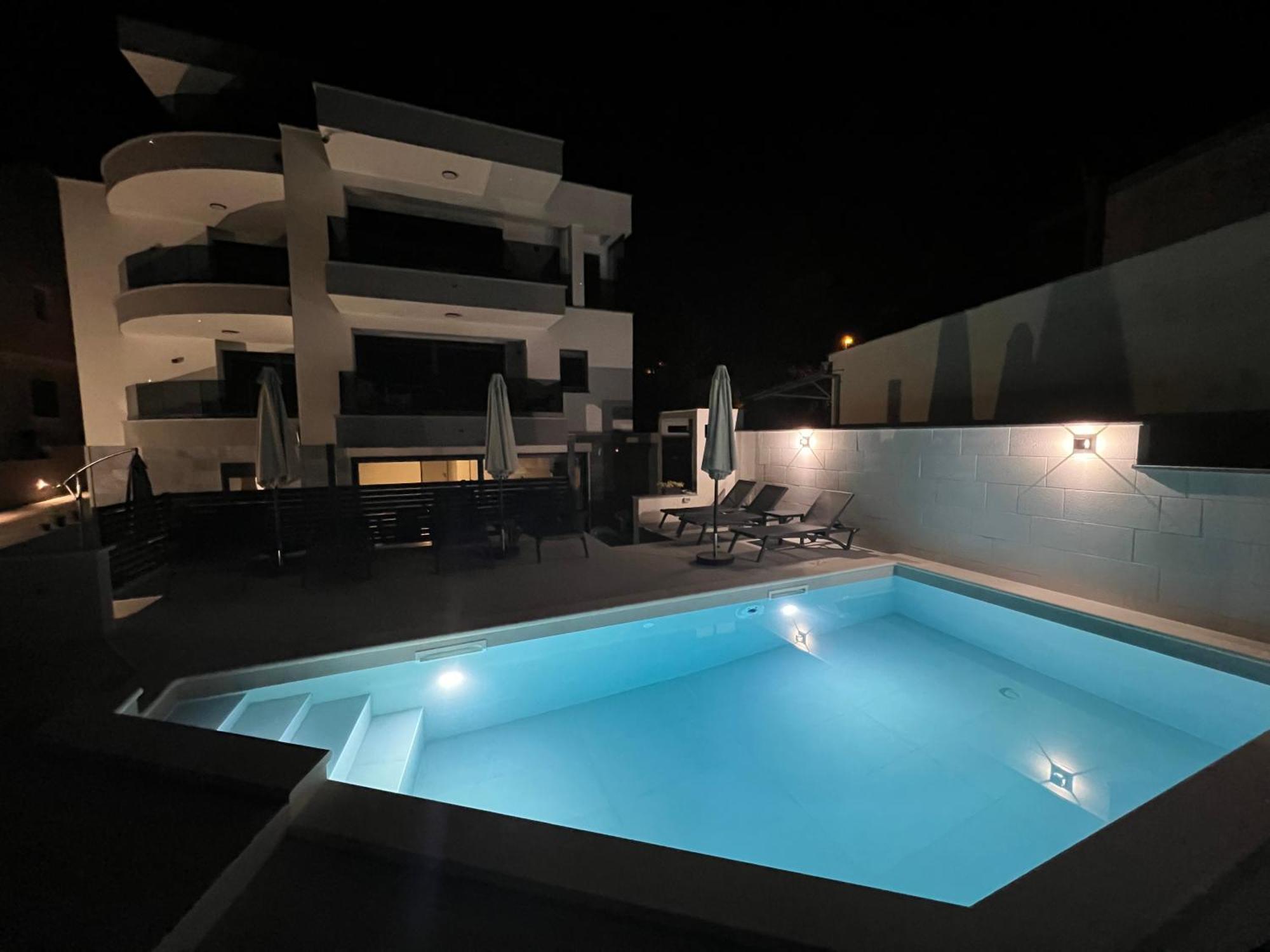 White Pearl Apartments - New Гребащиця Екстер'єр фото